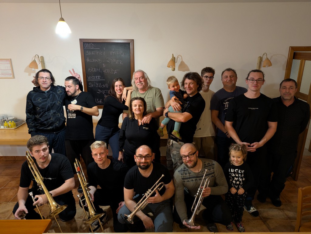 PXL_20251116_162948076