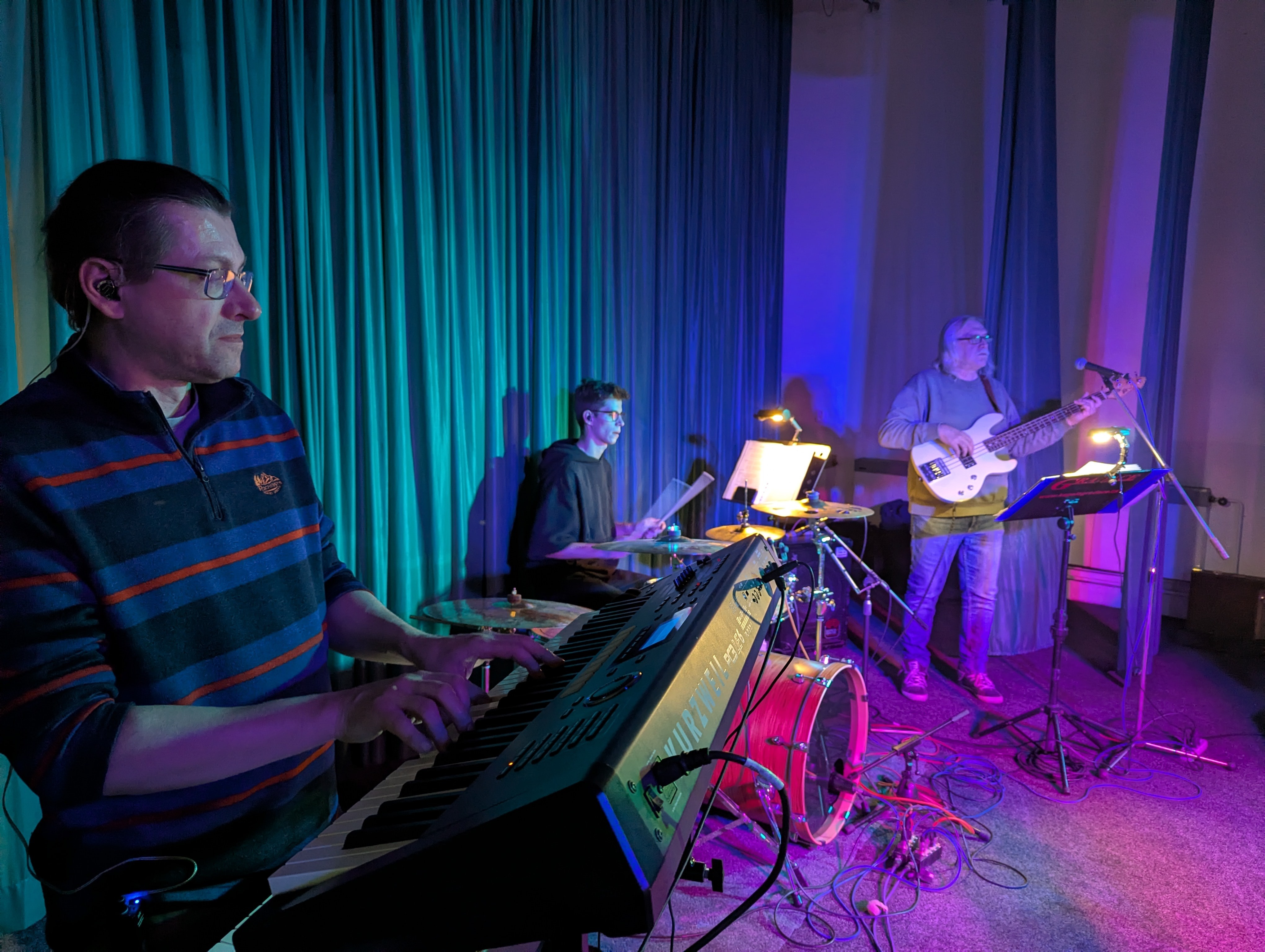 PXL_20251123_001057201.MP